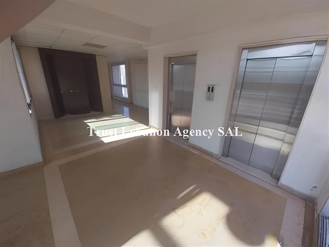 Shop for rent in Metn, Dekweneh