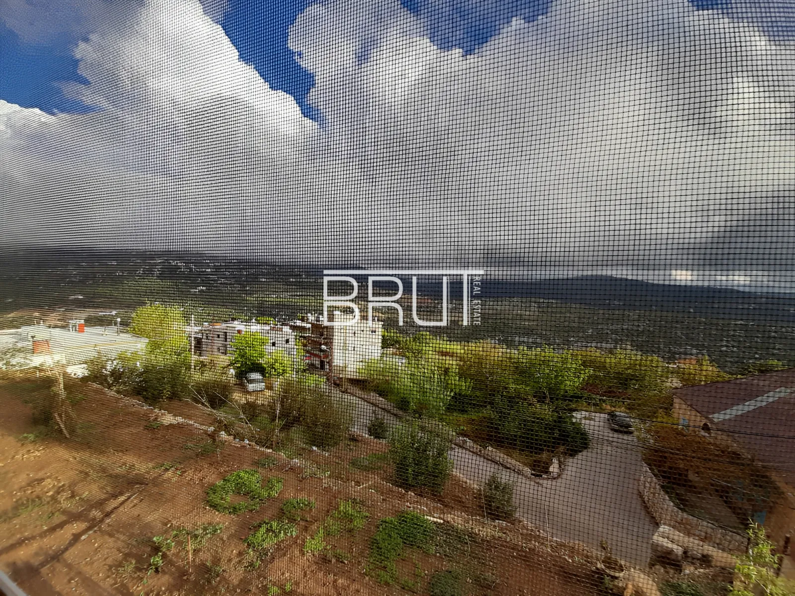 Land for Sale in Kfardebian