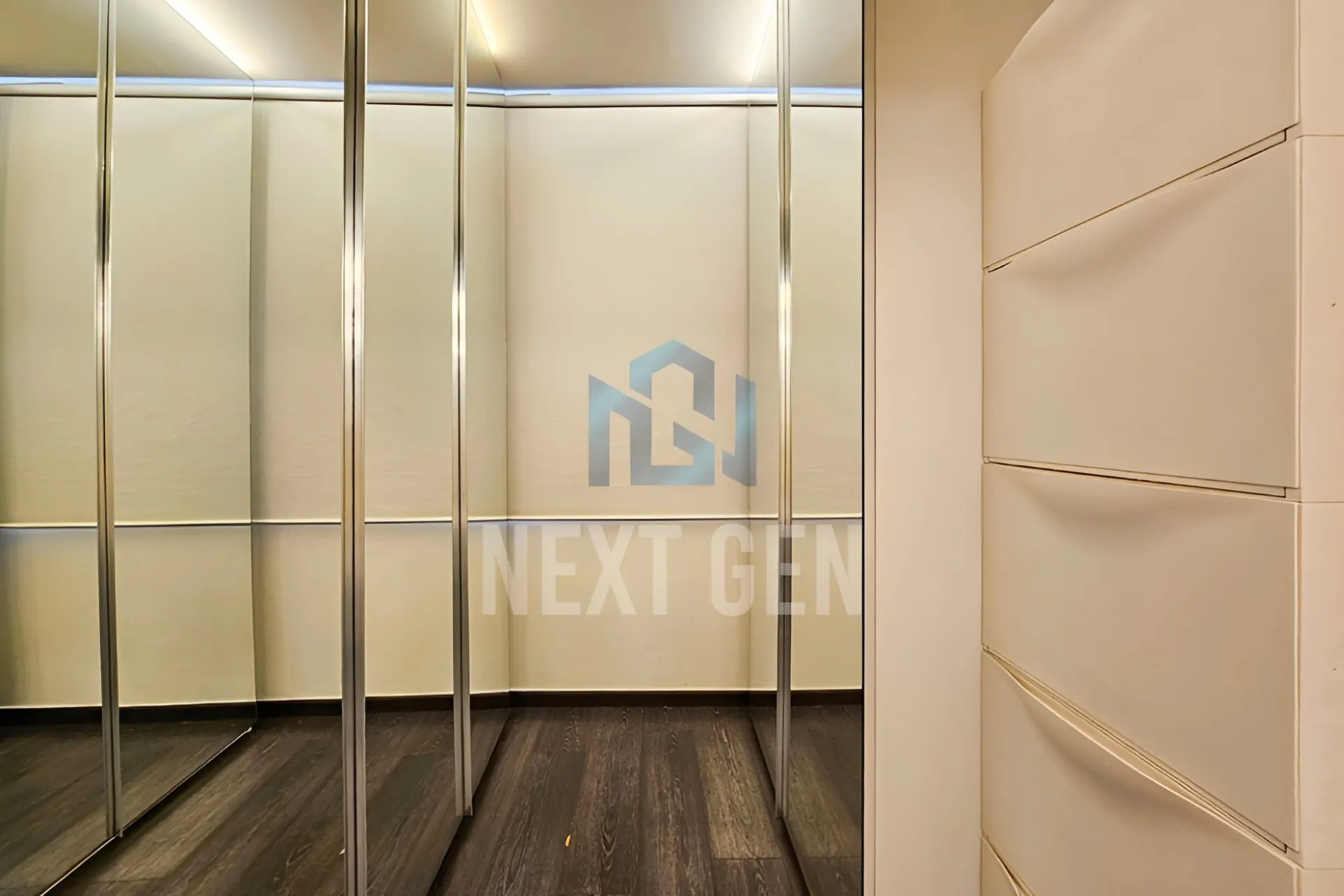 Apartment for rent in Ain Al Mraiseh, Beirut, Lebanon