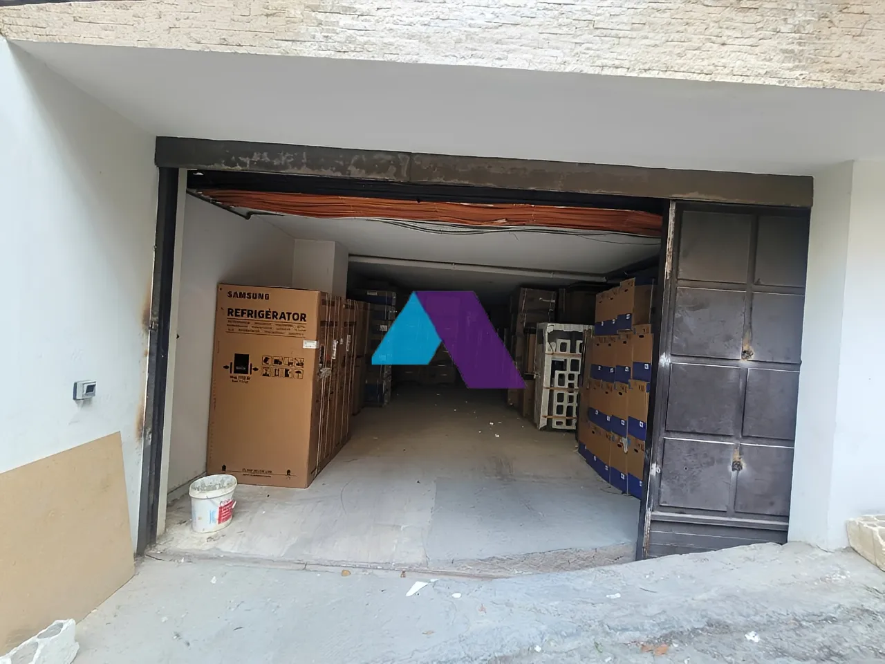 Warehouse for Sale in Hazmieh