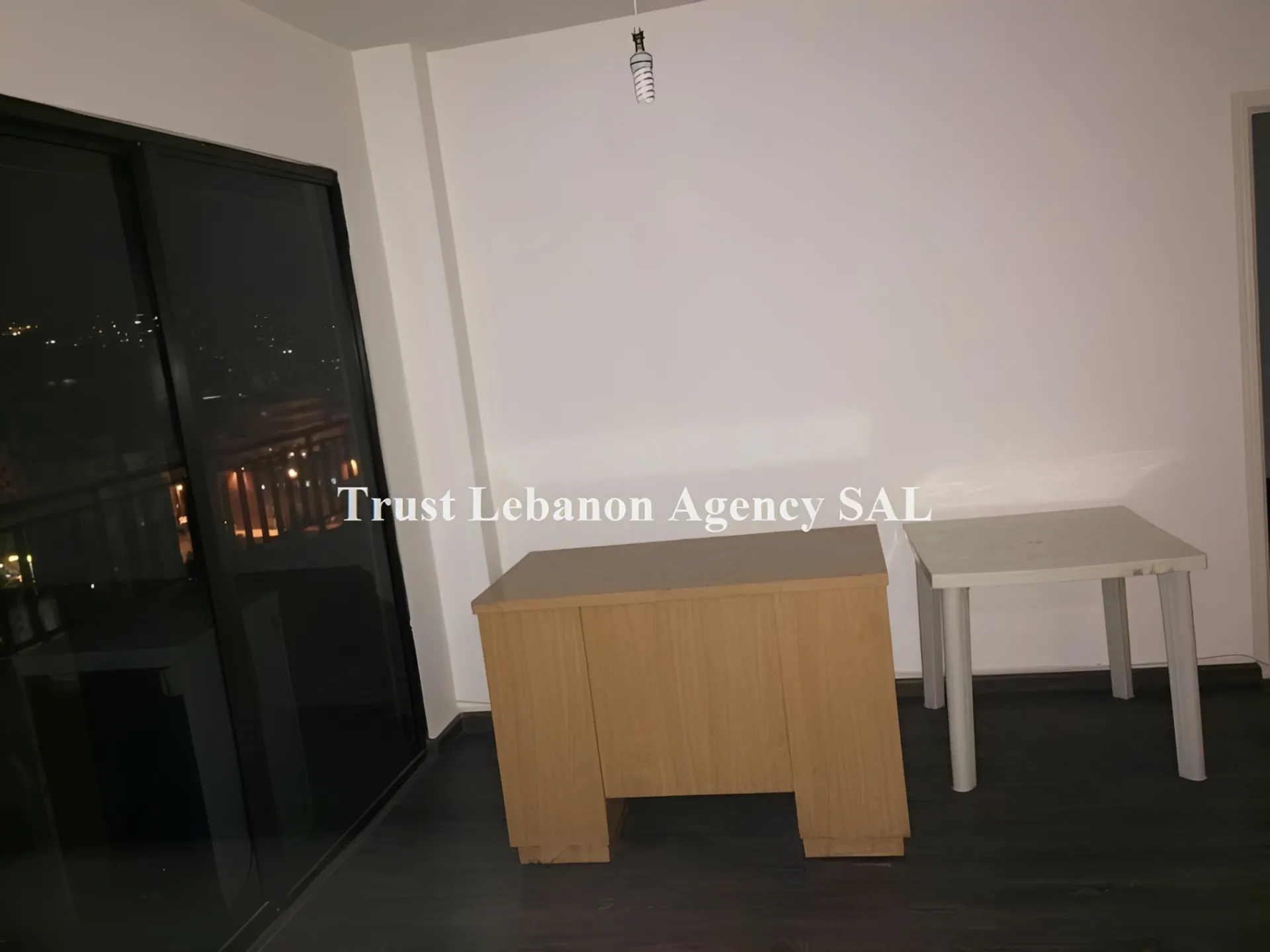 Office for sale in Metn, Sid El Bauchrieh