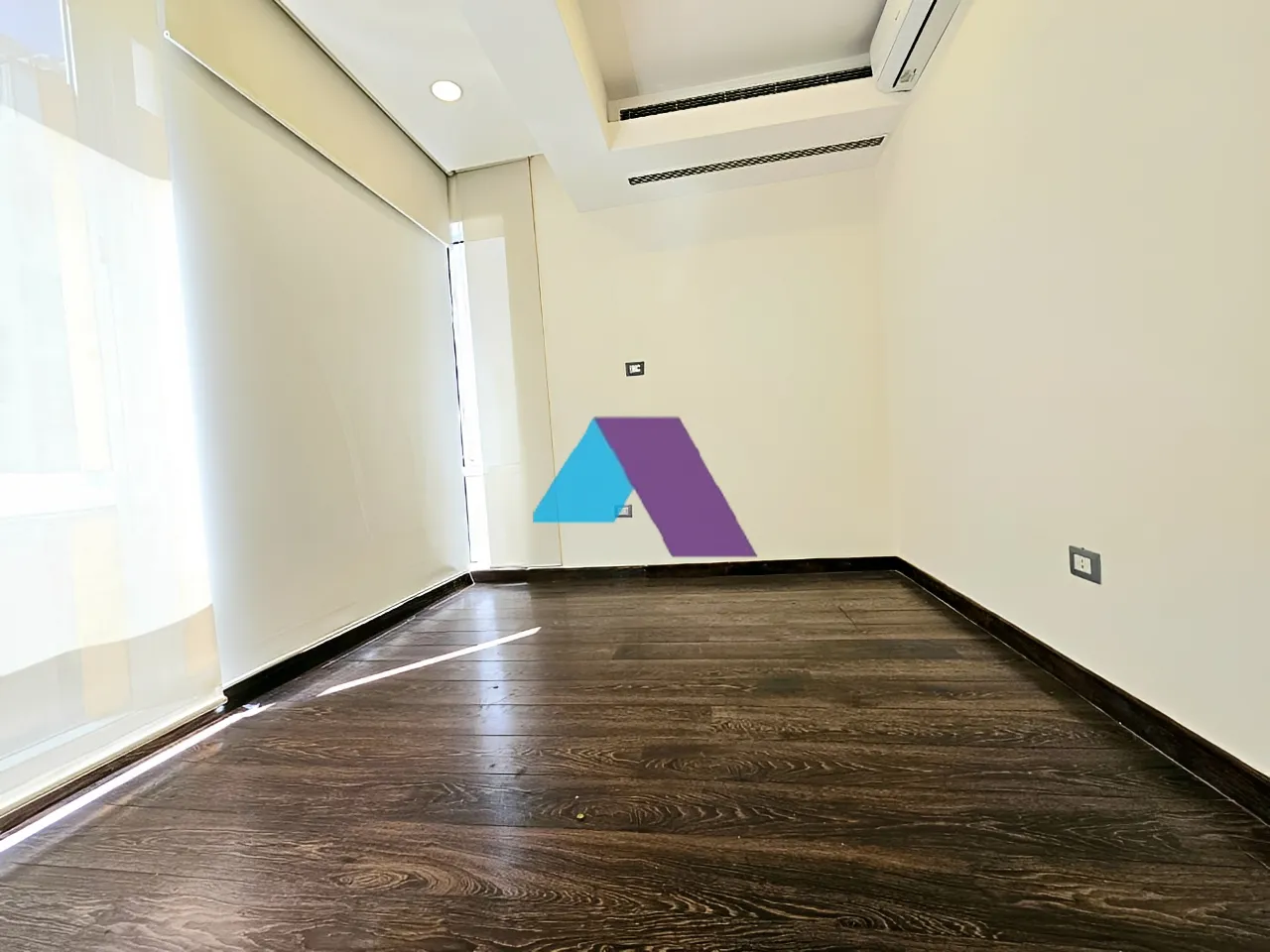 Office for Sale in Verdun