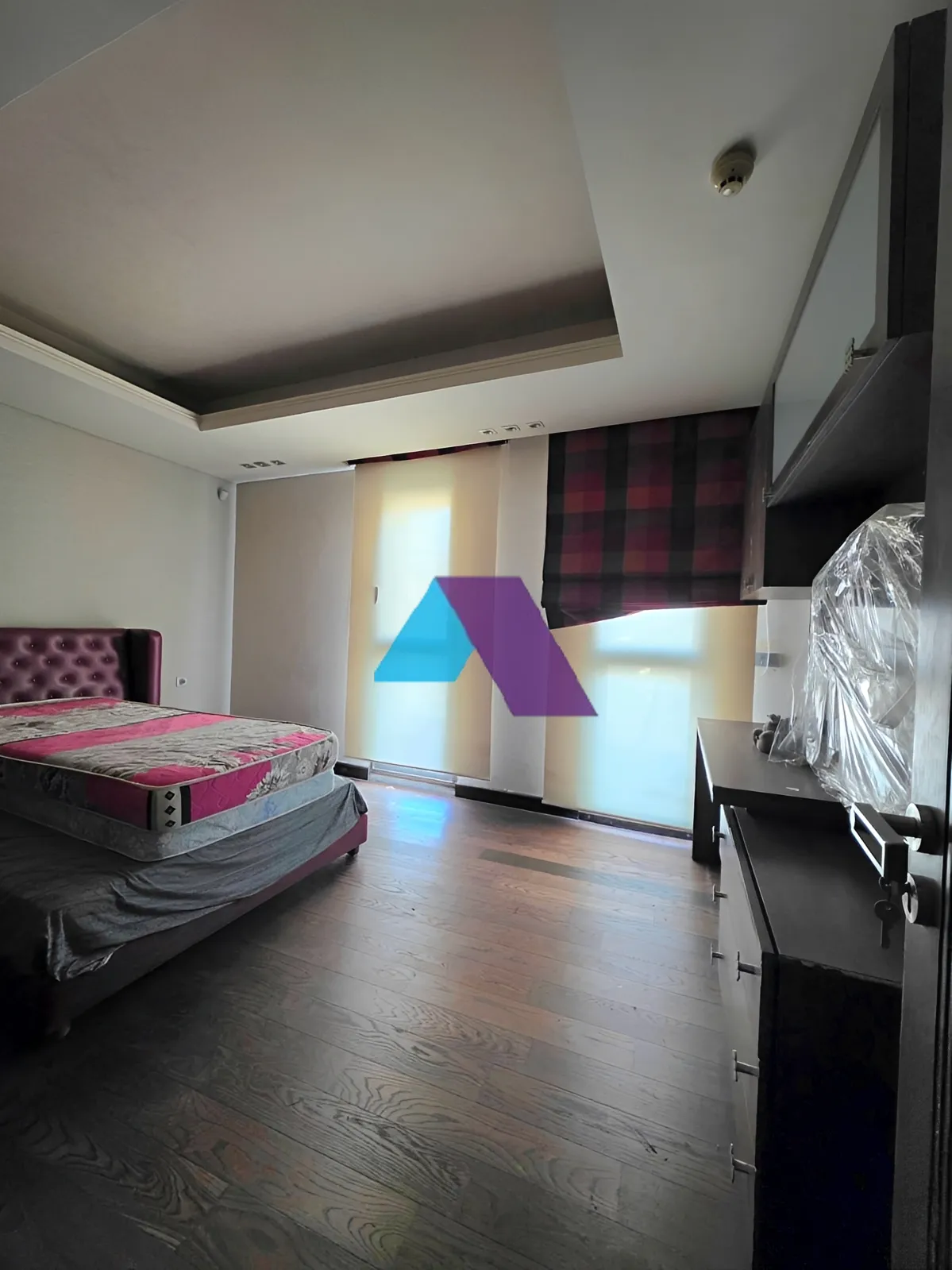 Apartment for Sale in Saifi Village