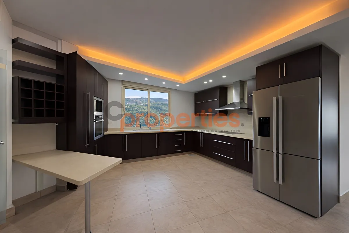 Apartment for Sale in Montiverdi - 3 bed, 4 bath