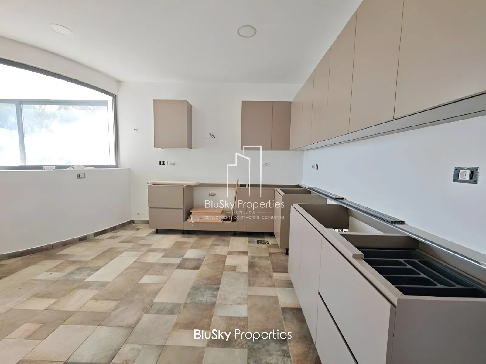 Apartment for Sale in Mar Chaaya