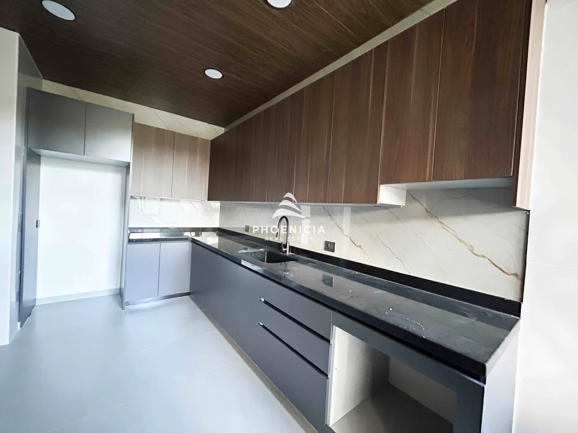 Apartment for Sale in Gharfine - 3 bed, 4 bath