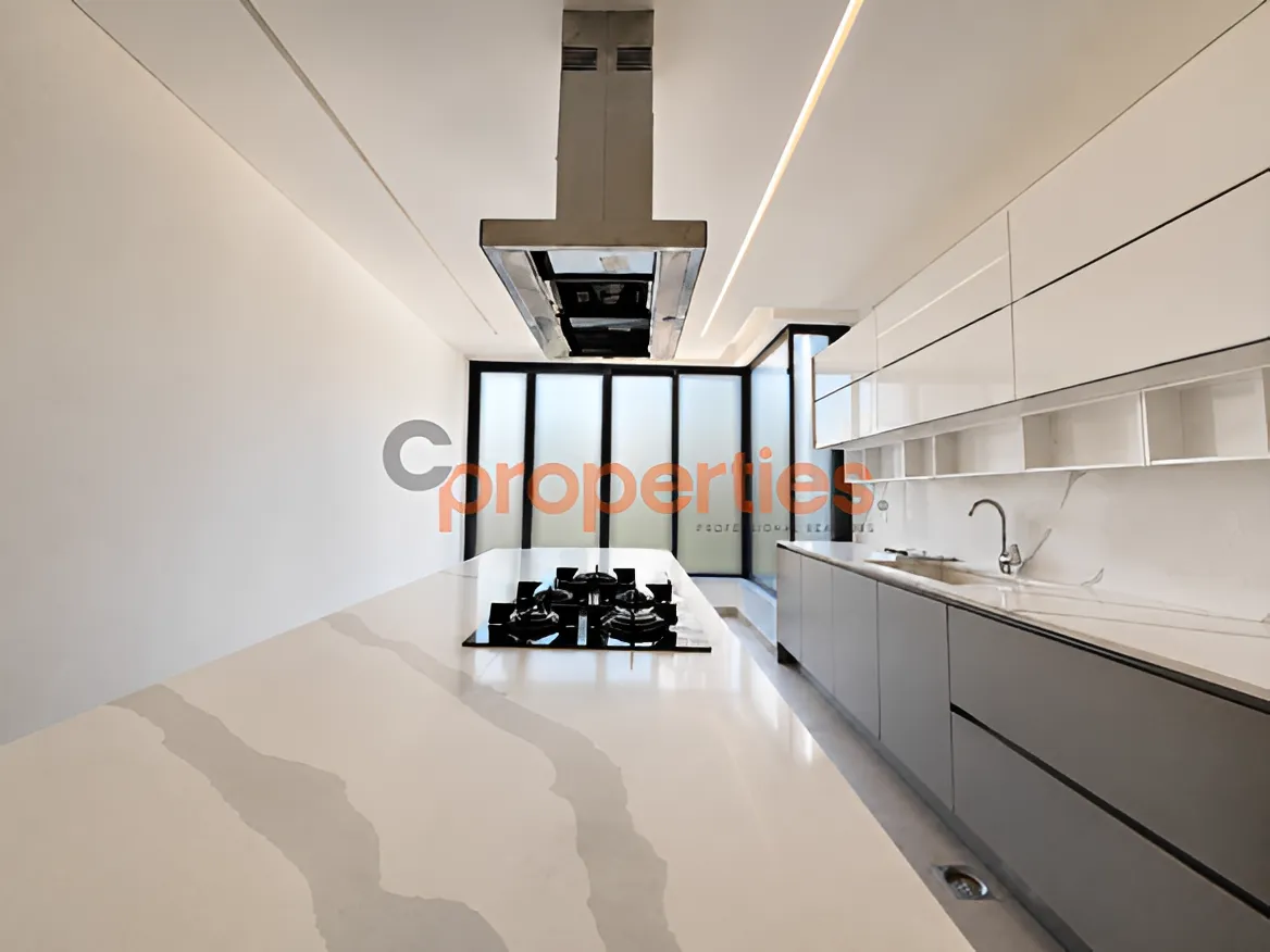 Apartment for Sale in Ain Al Mraiseh - 3 bed, 4 bath