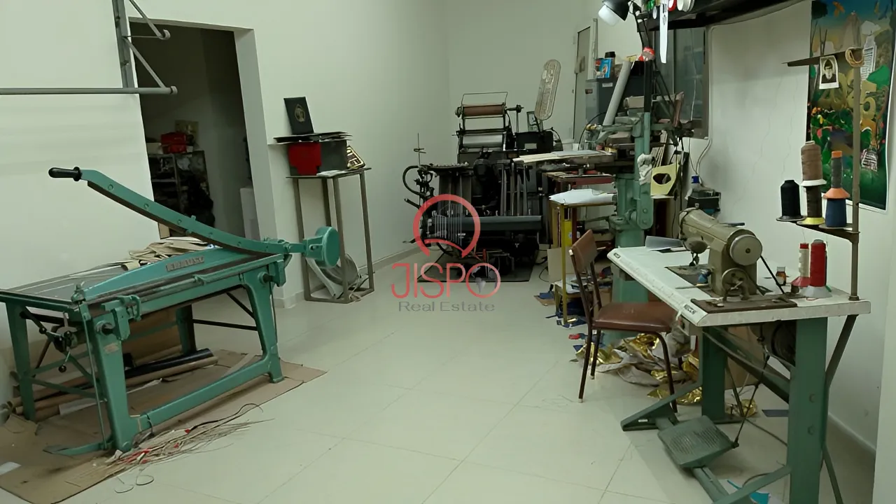 Shop for Sale in Baouchriyeh