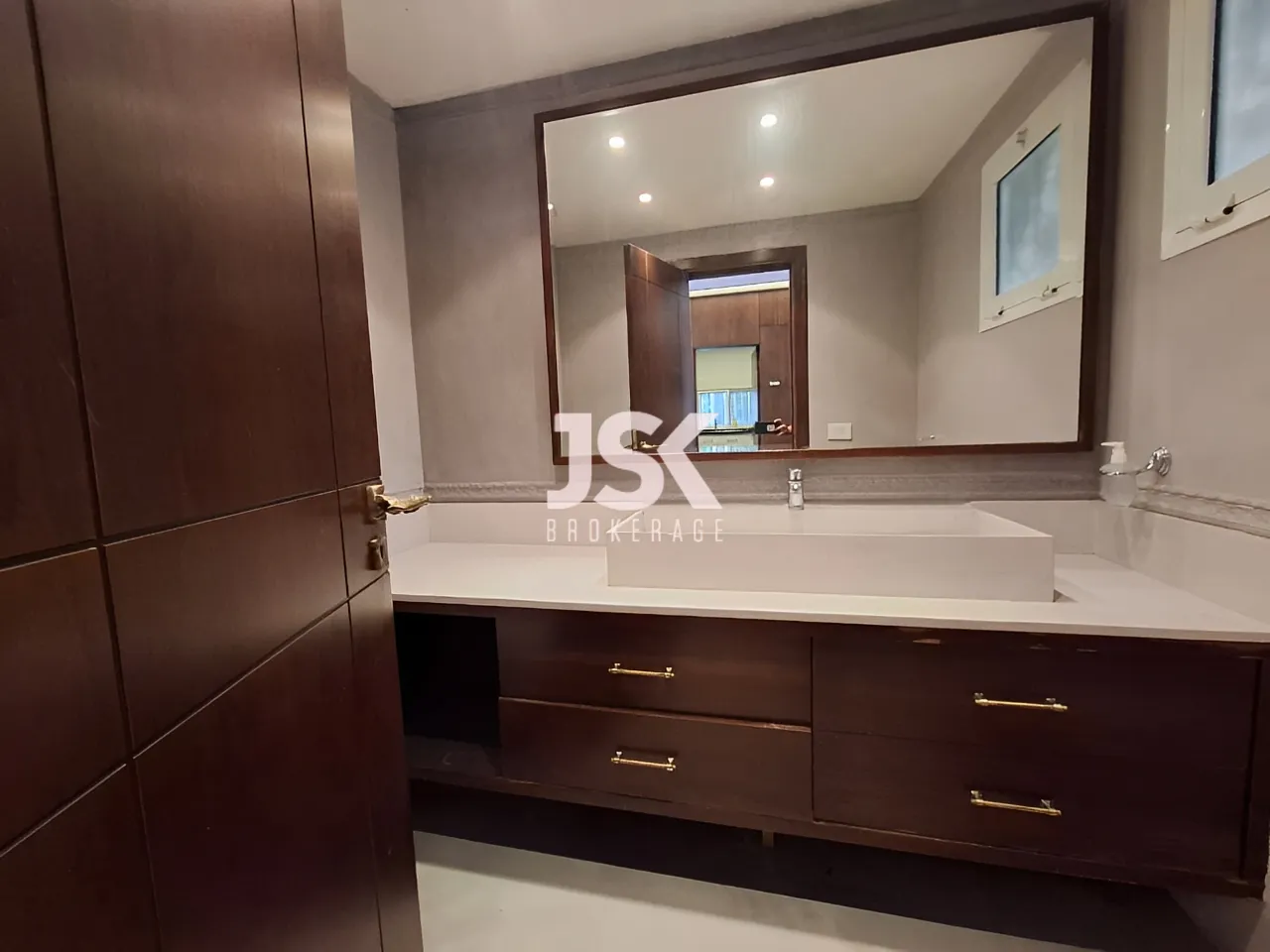 Duplex for sale in Jeita