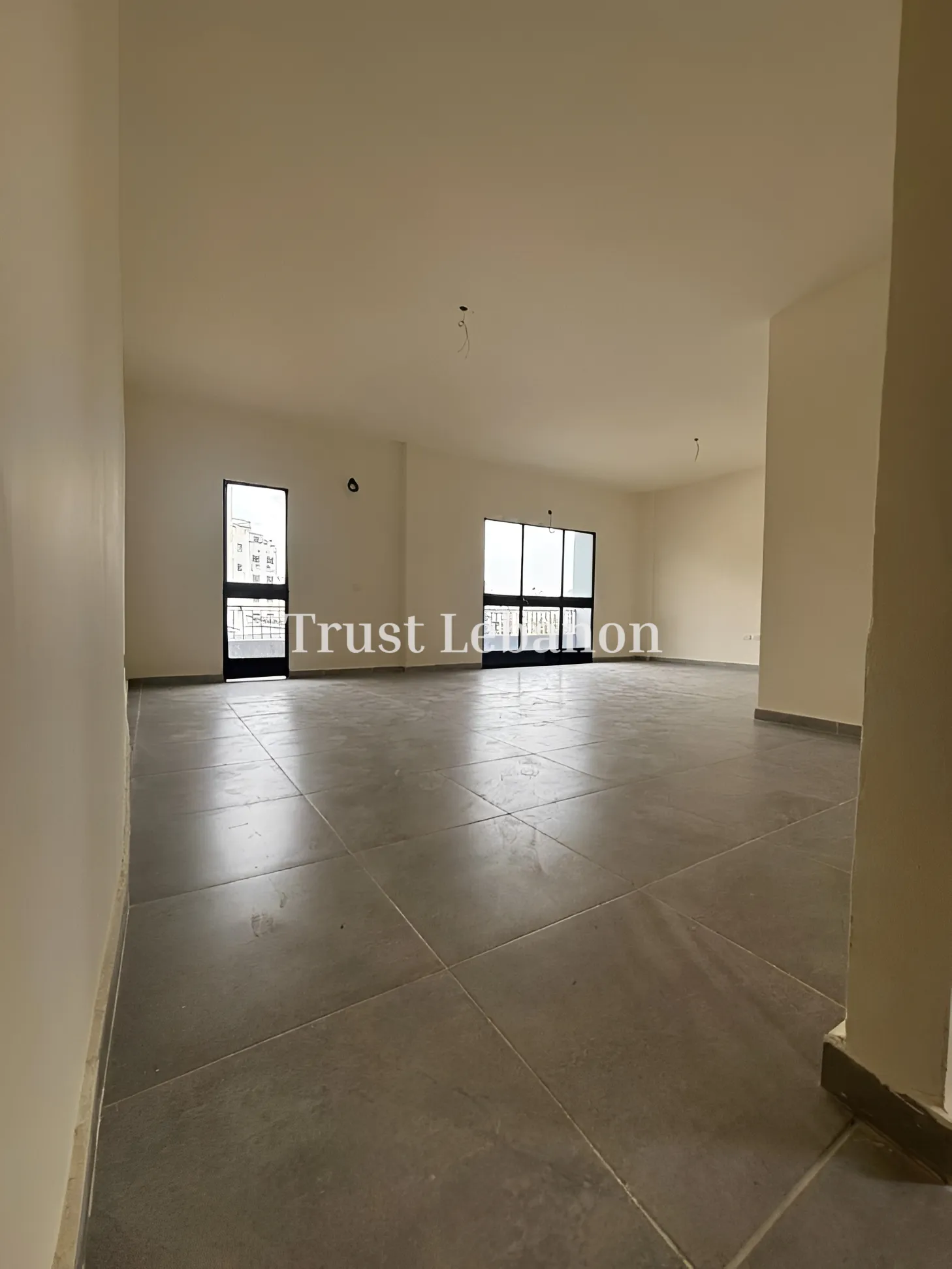 Office for rent in Baouchriyeh