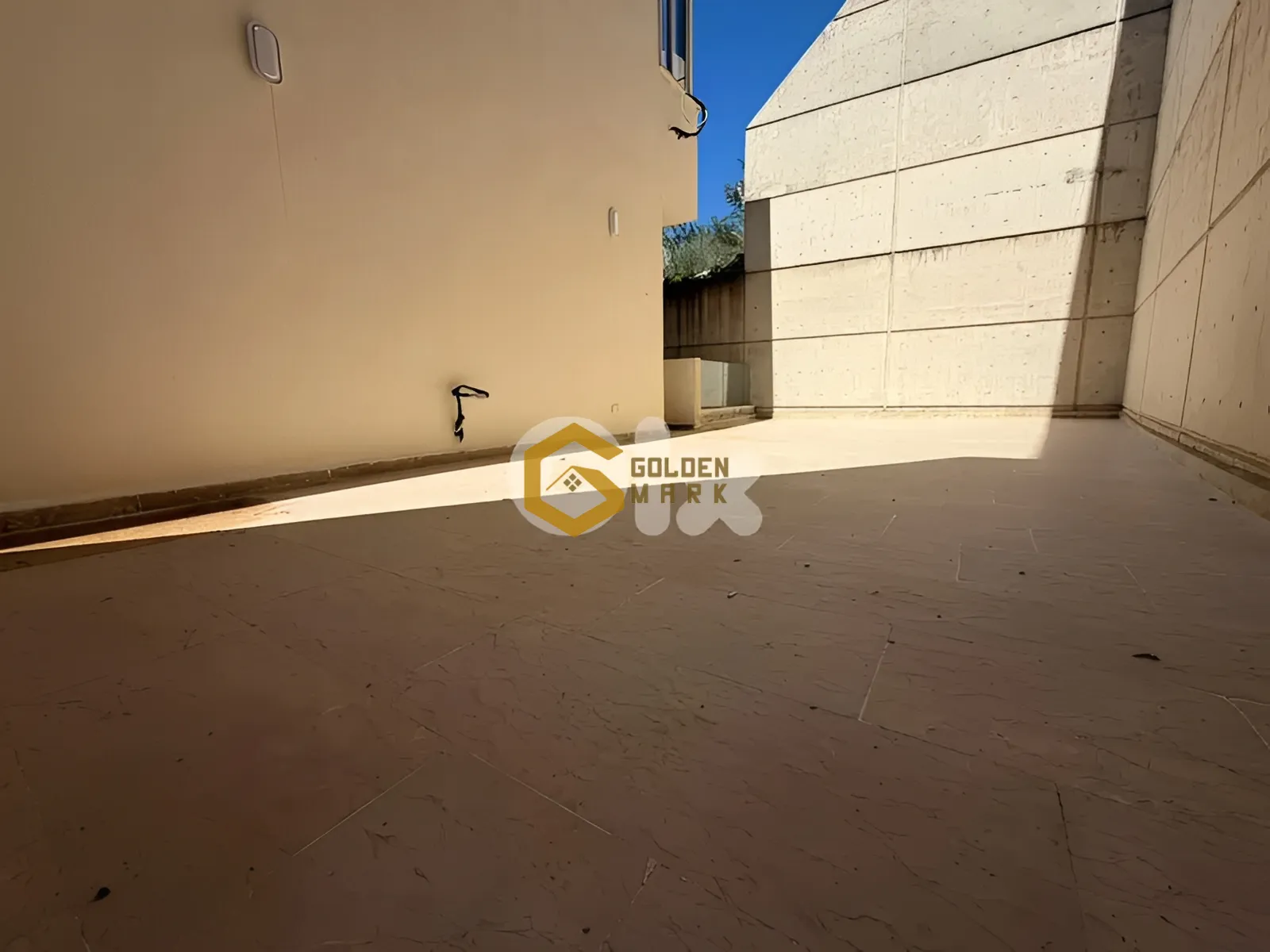 Apartment for Sale in Blat - 3 bed, 3 bath