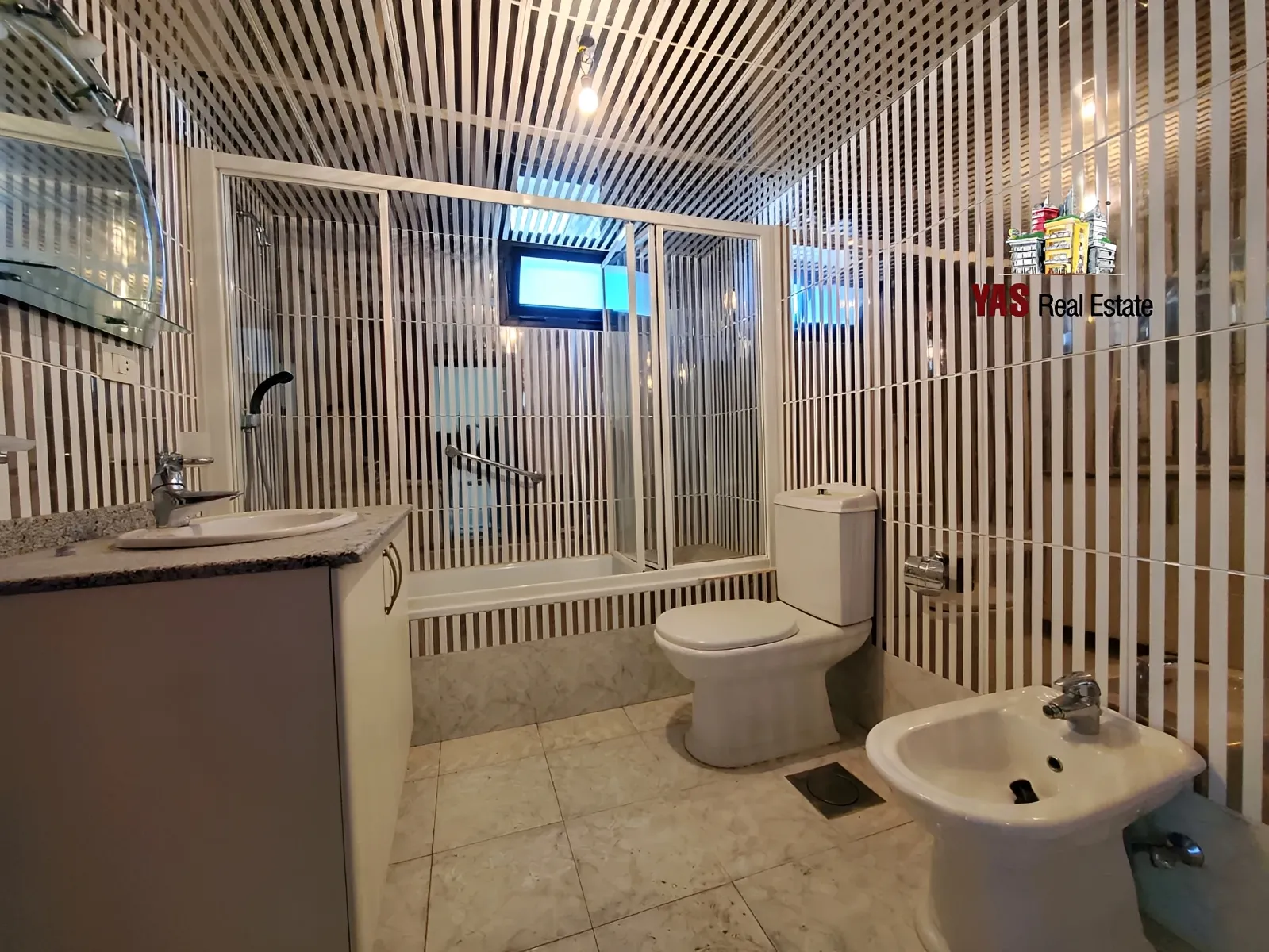 Apartment for Sale in Ballouneh