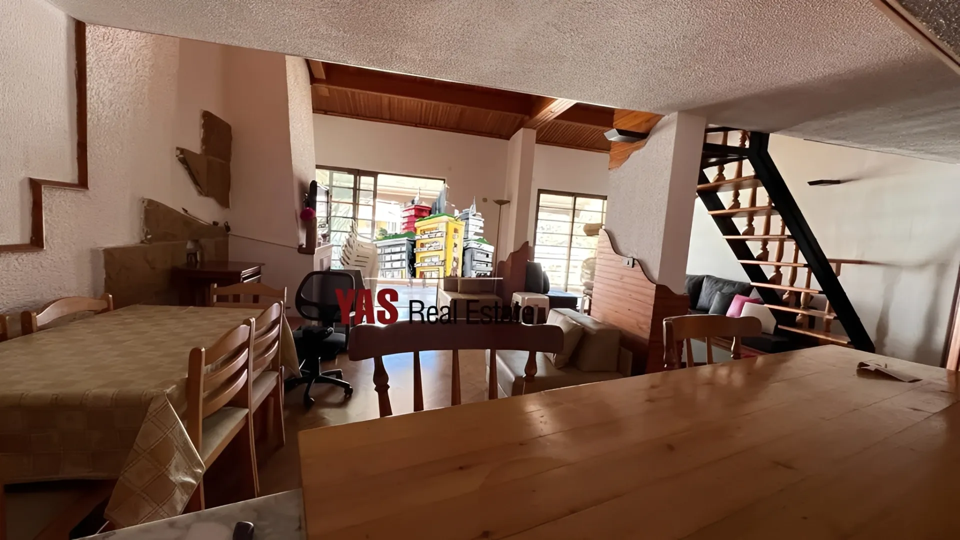 Chalet for Sale in Faytroun - 3 bed, 3 bath