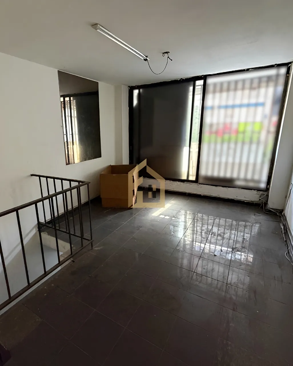 Shop for rent in Ras Al Naba'a, Beirut, Lebanon