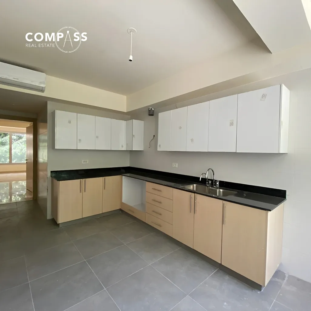 Apartment for rent in Tallet Khayat, Beirut, Lebanon - 3 bed, 3 bath