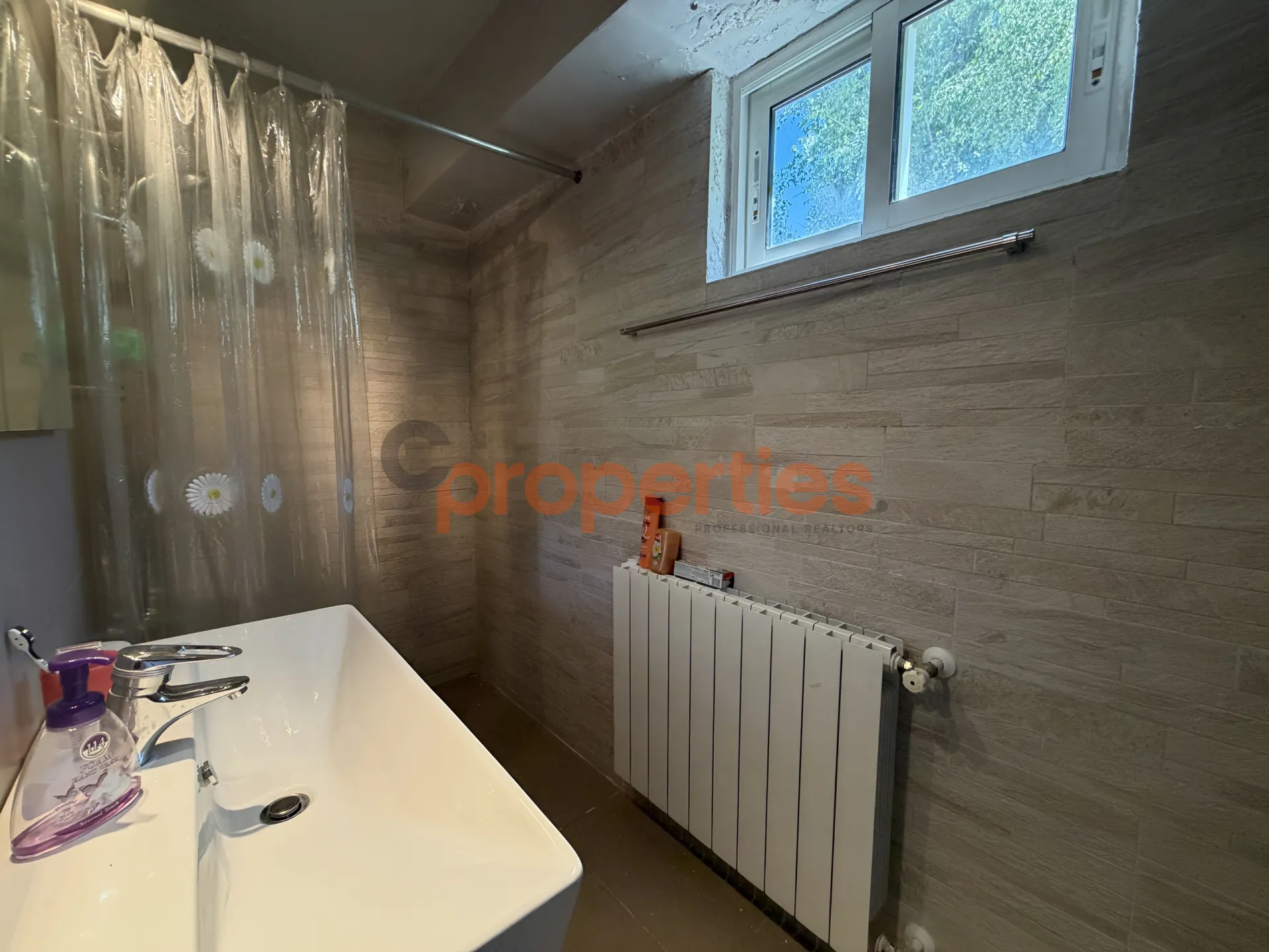 Chalet for Sale in Faqra