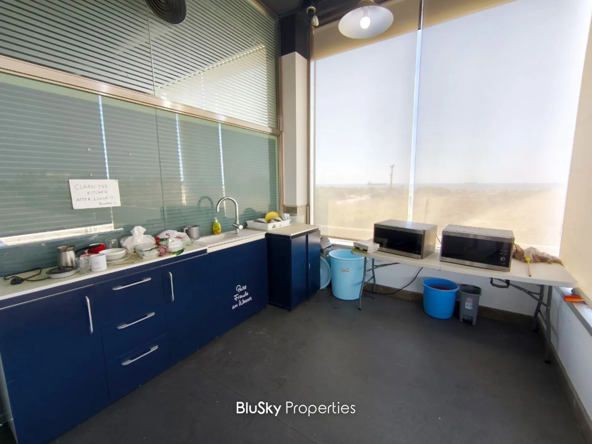 Office for rent in Dbayeh, lebanon