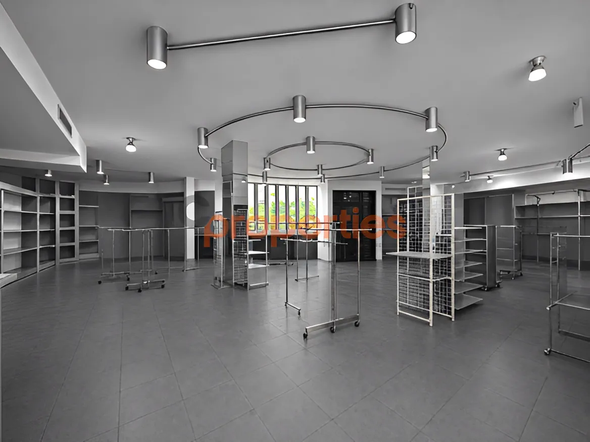 Showroom for Rent in Baabda
