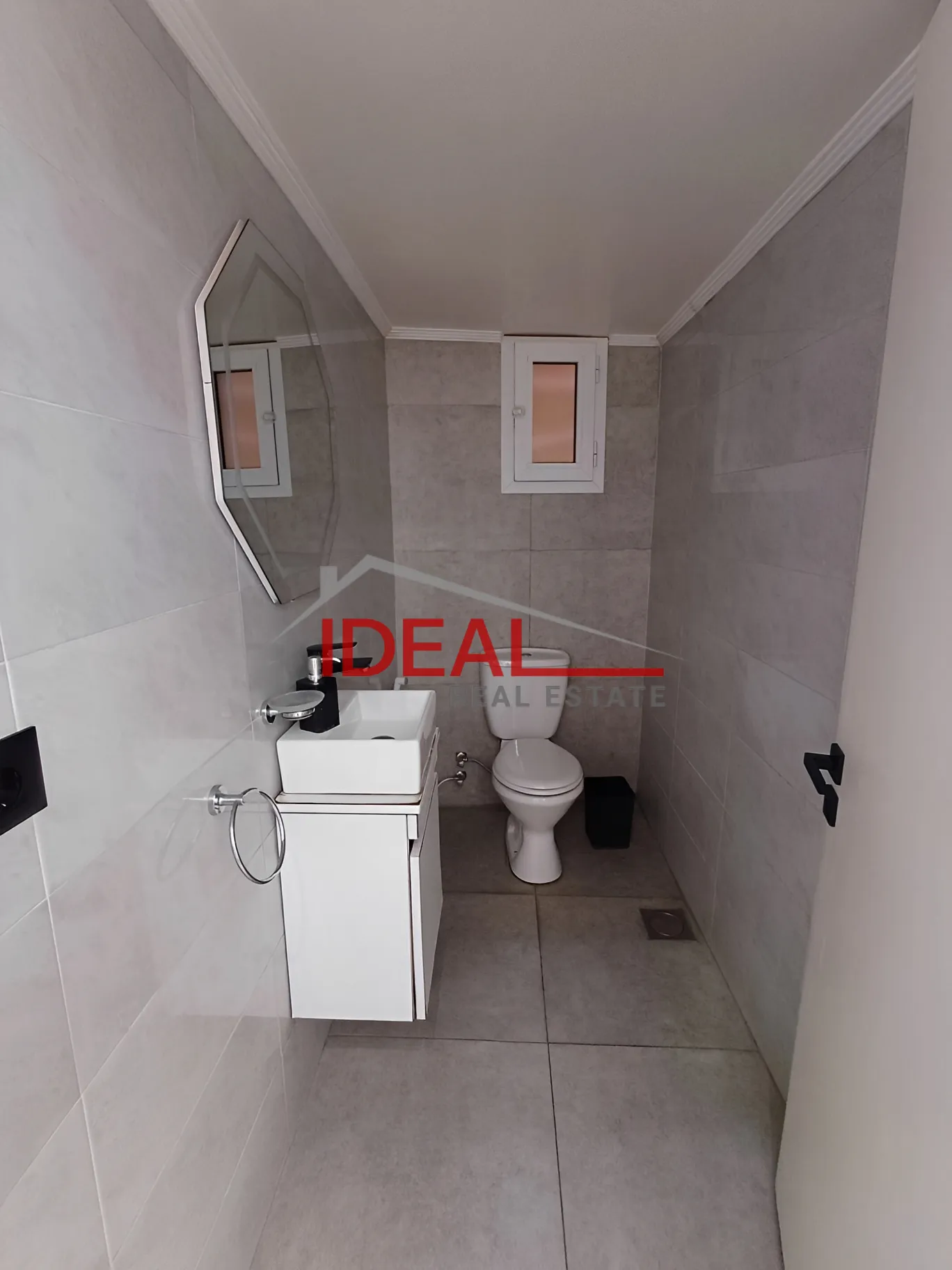Shop for rent in Batroun, Lebanon