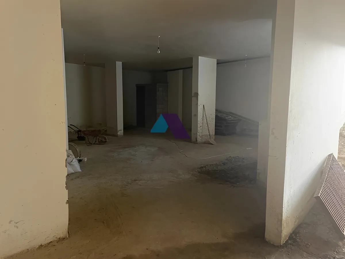 Warehouse for sale in Bsaba