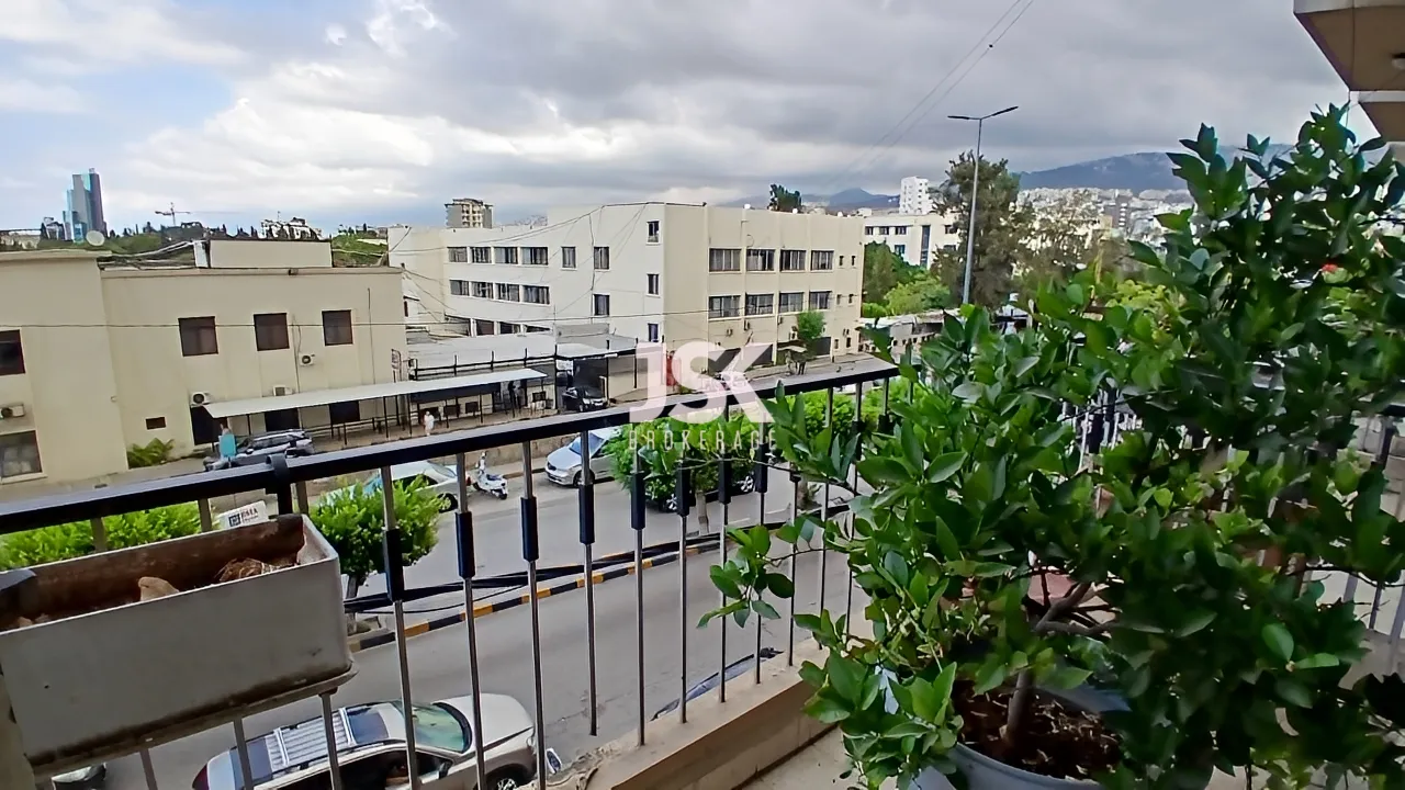 Office for Sale in Dekwaneh