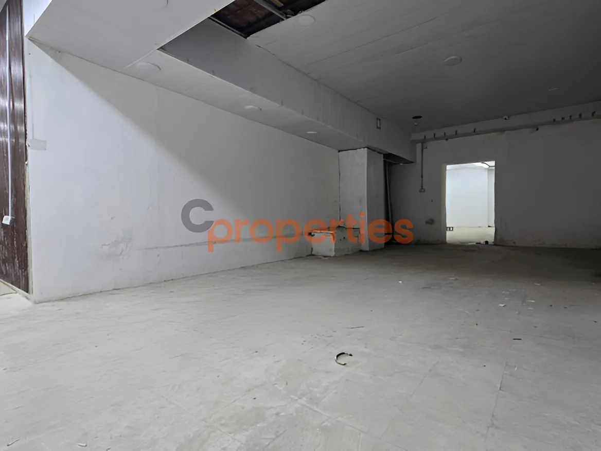 Warehouse for Sale in Forn El Chebbak