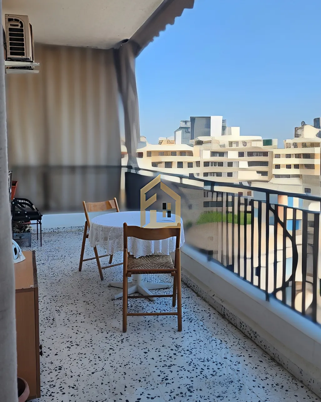 Apartment for sale in Achrafieh, Beirut, Lebanon - 2 bed, 1 bath