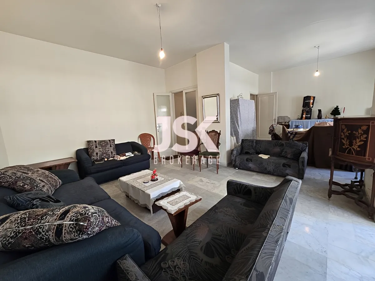 Apartment for Sale in Syoufi, Beirut, Lebanon - 3 bed, 2 bath