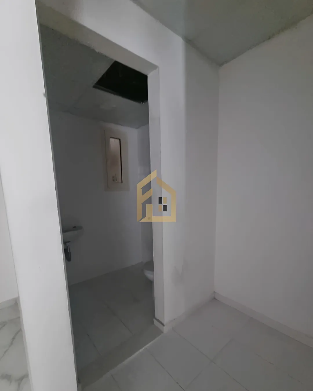 Apartment for rent in Achrafieh, Beirut, Lebanon - 2 bed, 4 bath