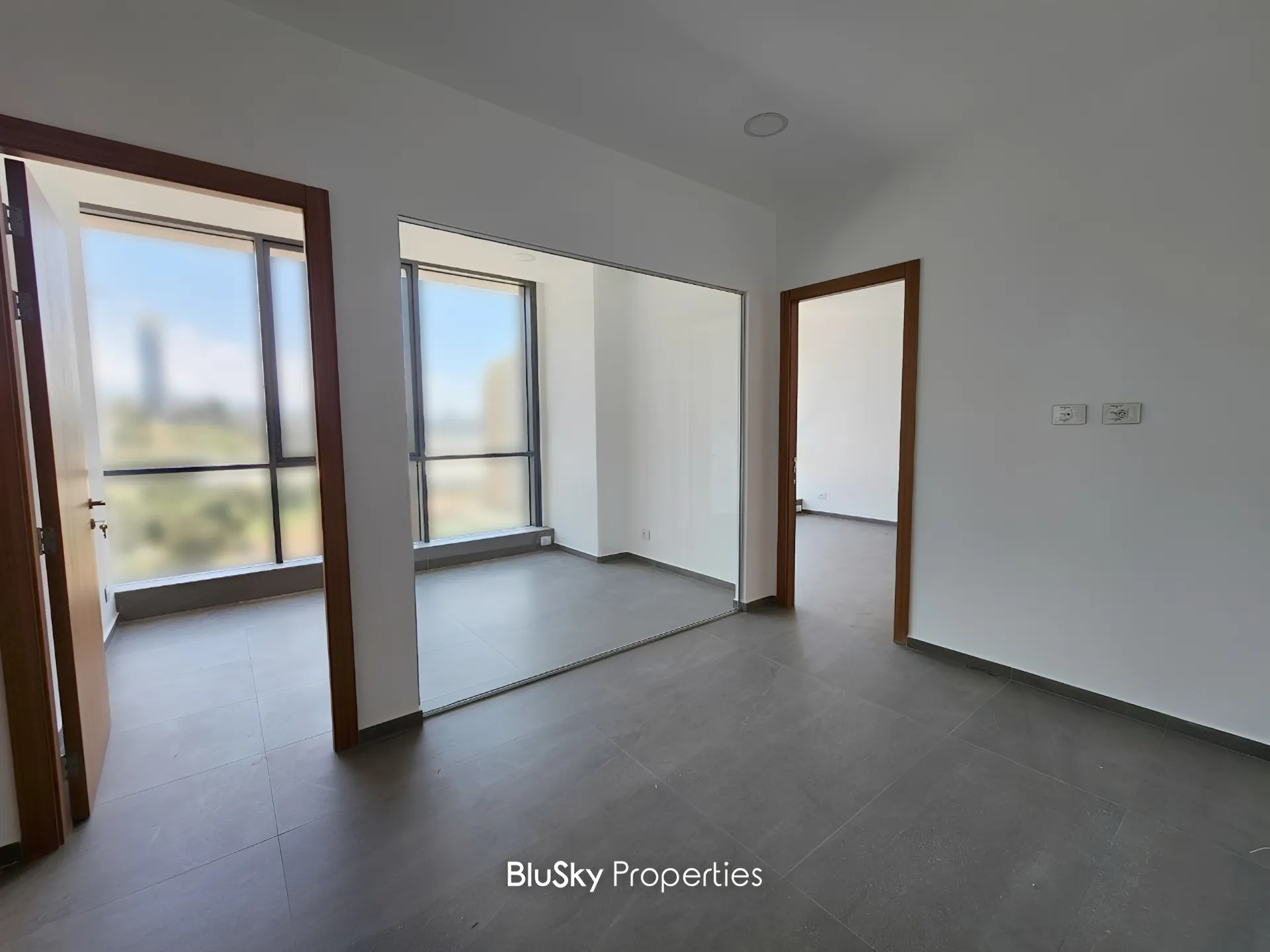 Office for rent in Horch tabet, lebanon