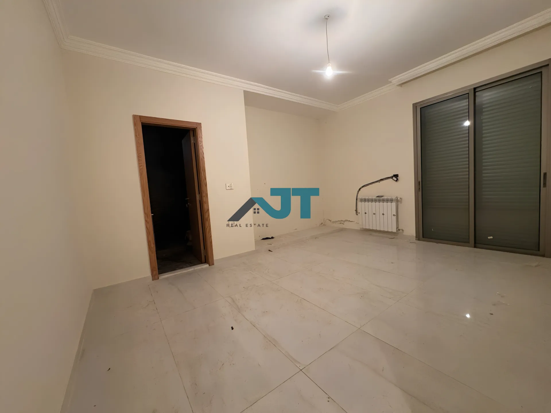 Apartment for Sale in Ain Aar