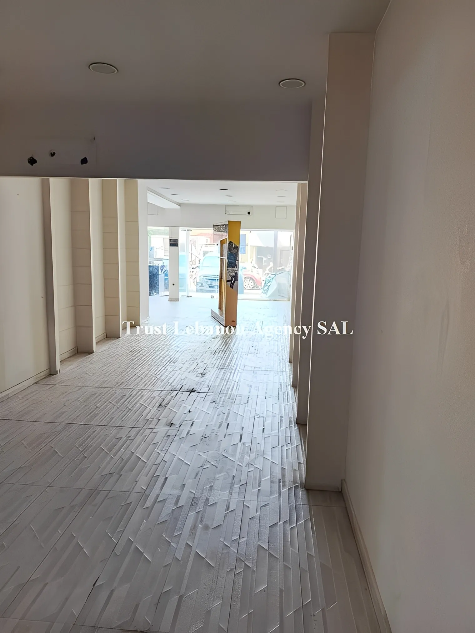 Commercial Property For Rent in Keserwan, Maameltein