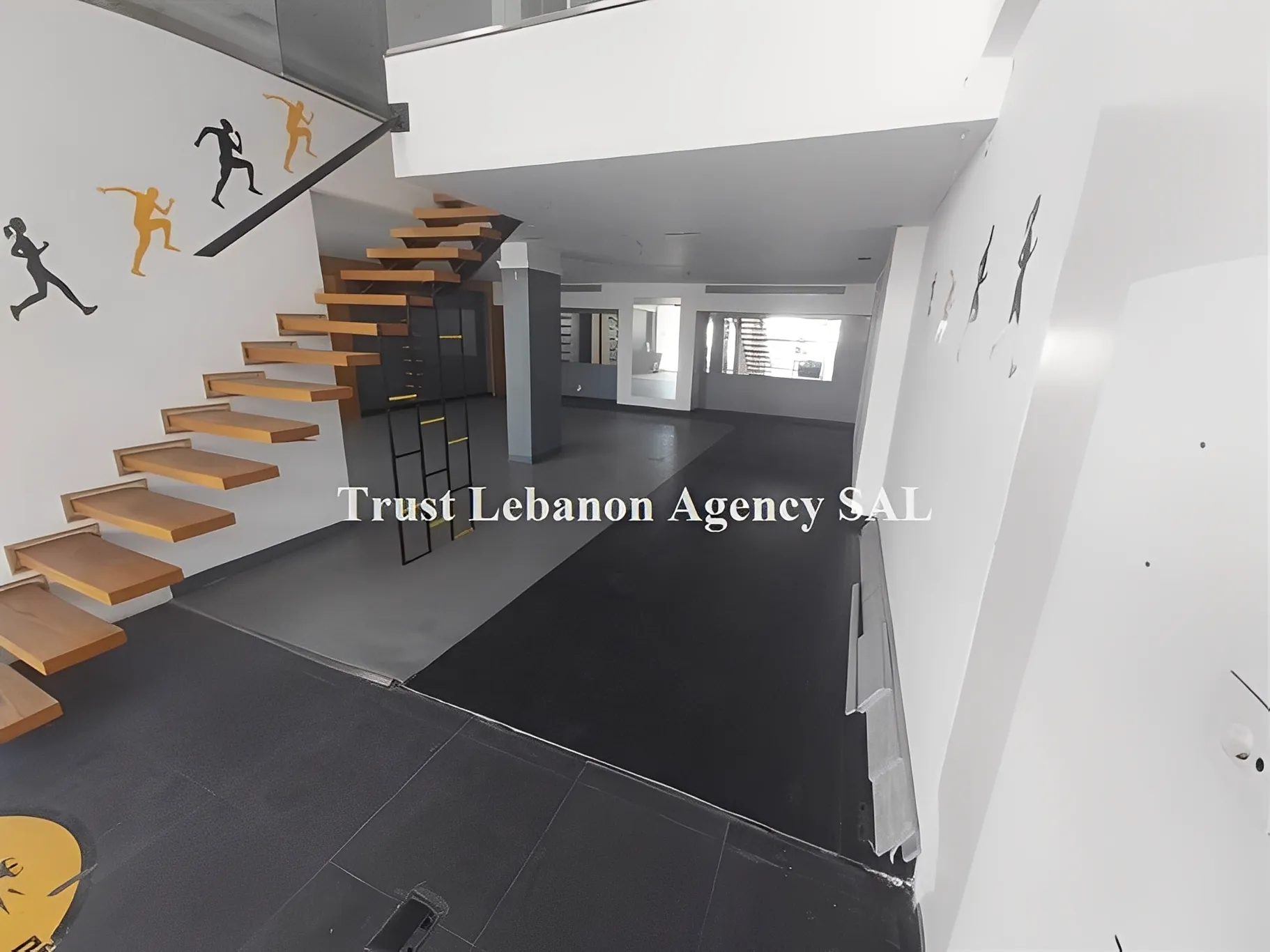 Commercial Property For Rent in Metn, Horsh Tabet