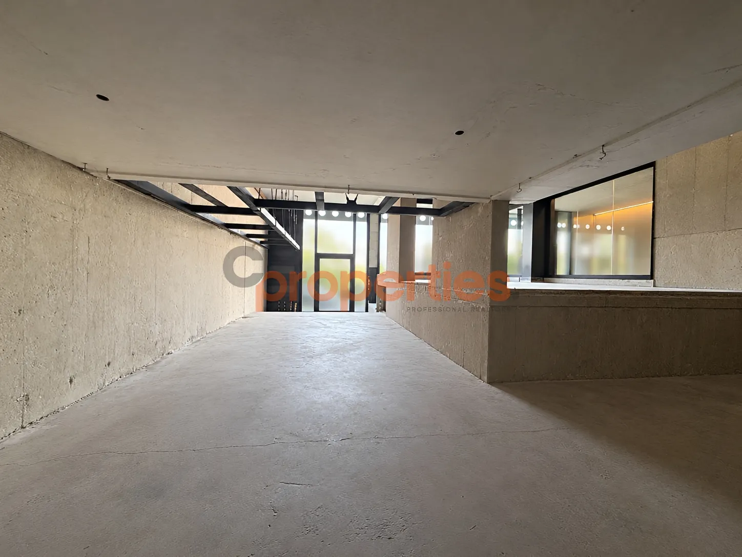 Showroom for Rent in Achrafieh