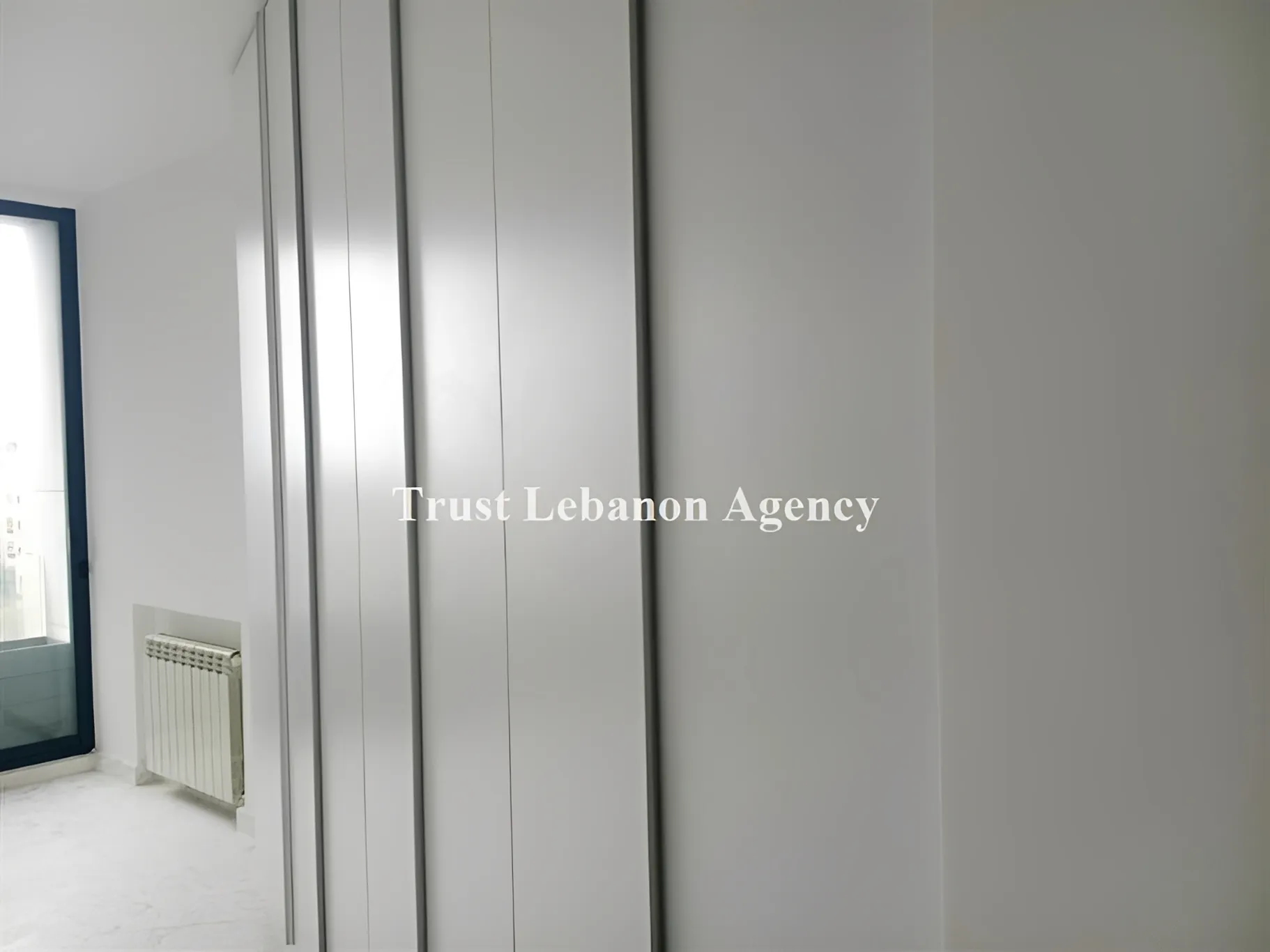 Apartment for Sale in Ain El Mreisseh Beirut Lebanon - 3 bed, 2 bath