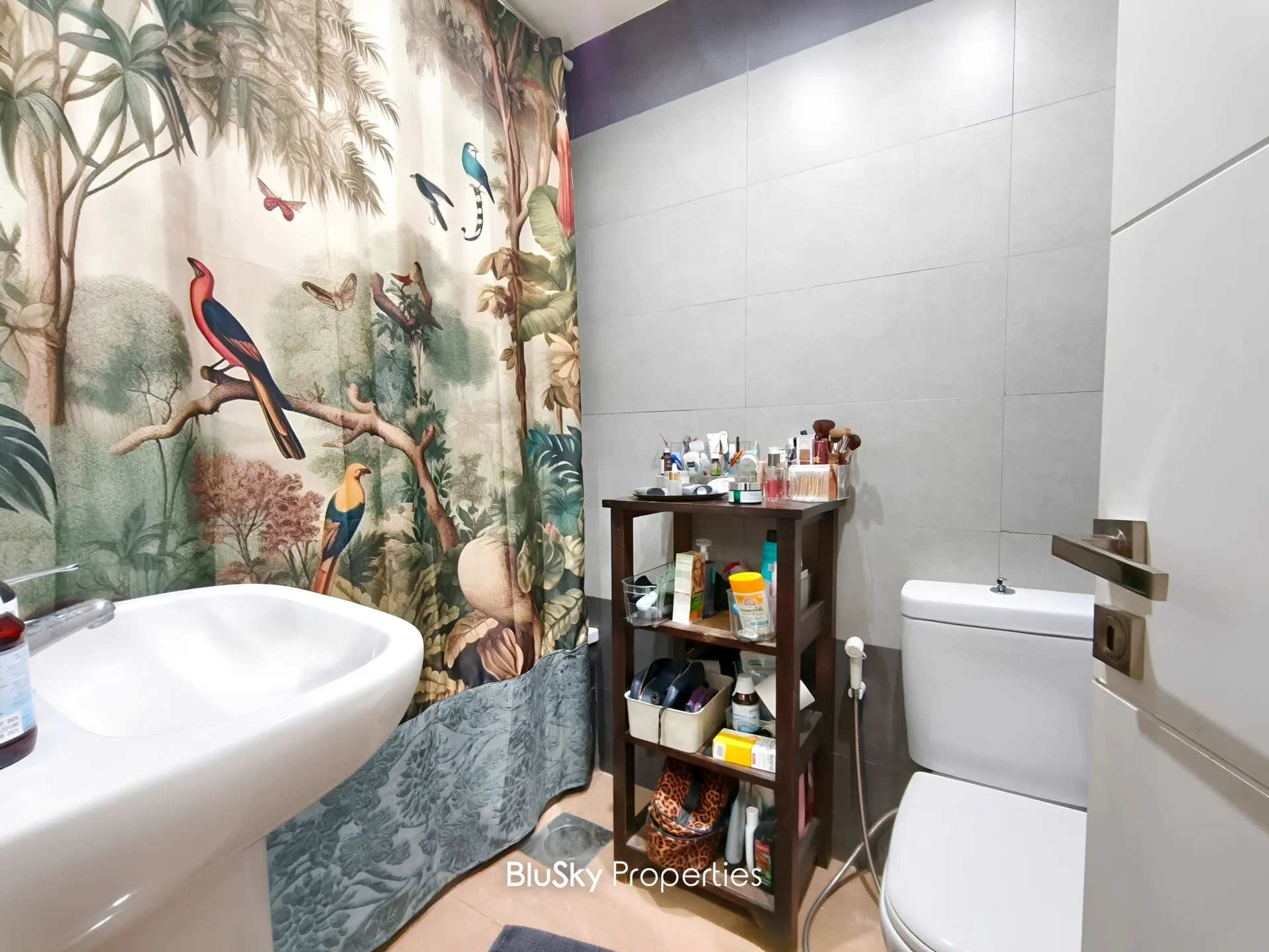 Apartment for sale in Baabdat, lebanon