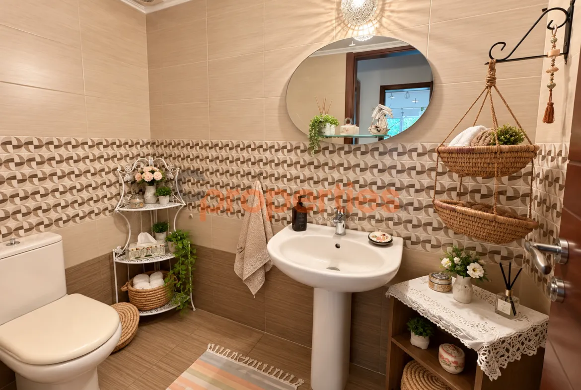 Apartment for Sale in Aamchit