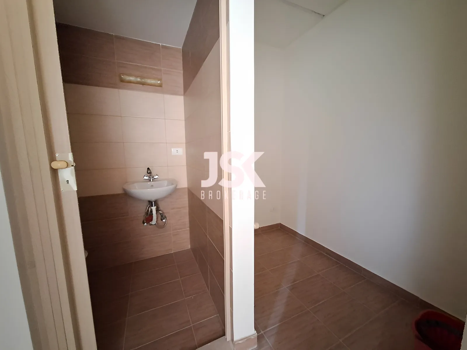 Apartment for Sale in Adma w Dafnah