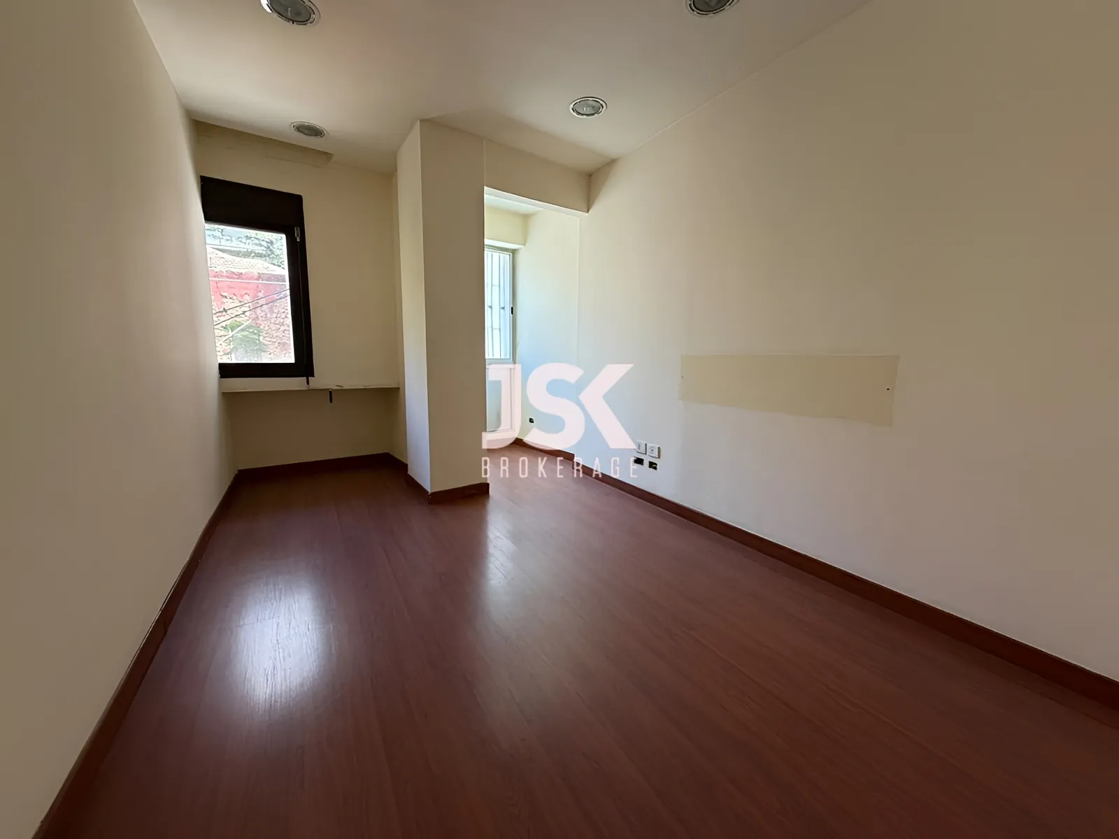 Office for Rent in Achrafieh