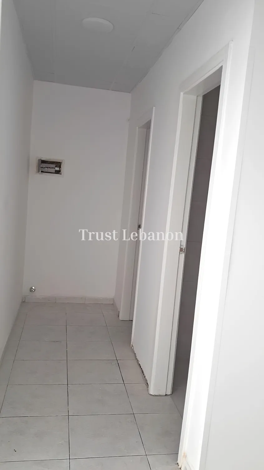 Warehouse for rent in Jisr El Bacha