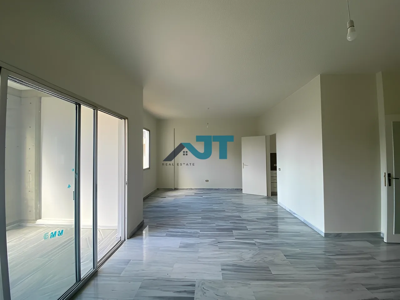 Apartment for Sale in Awkar