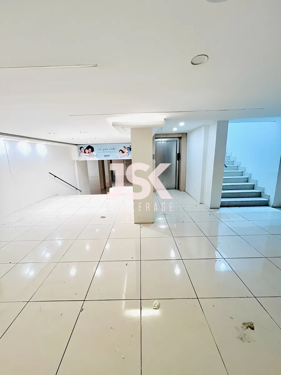 Showroom property for Rent in Jounieh, Lebanon