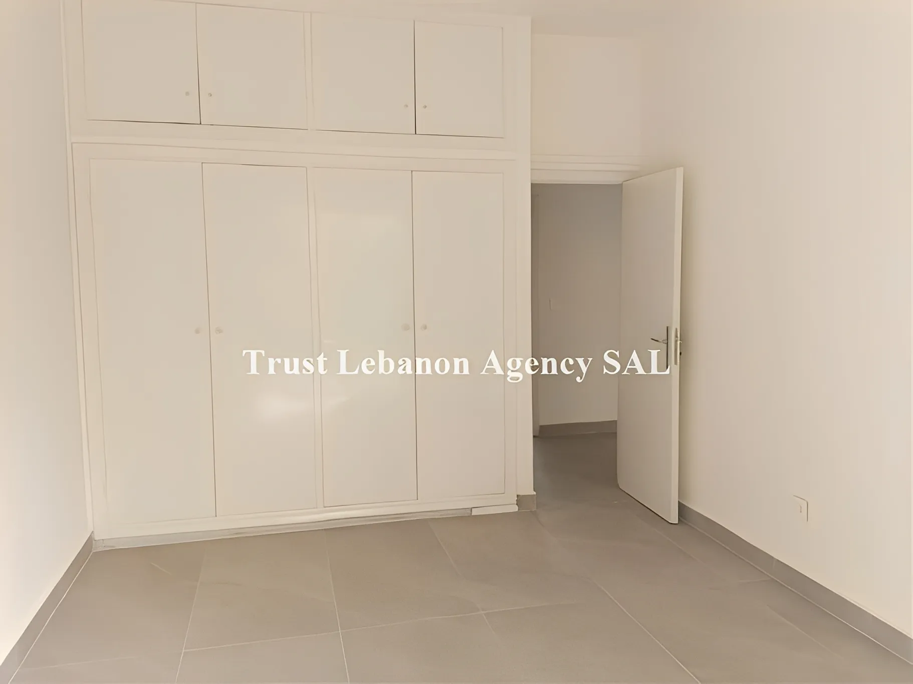 Office for rent in Achrafieh