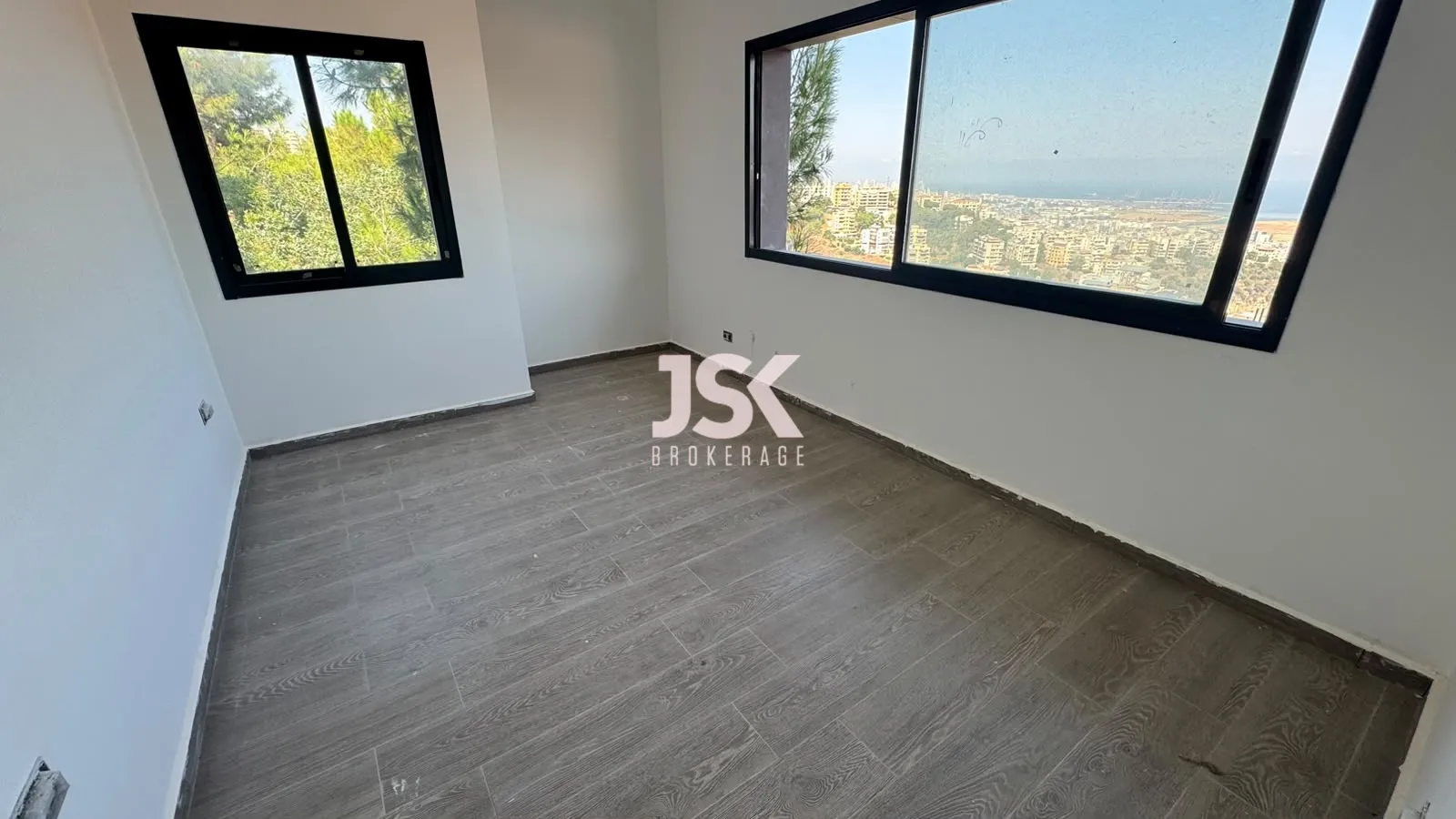 Apartment for Sale in Tilal Ain Saadeh