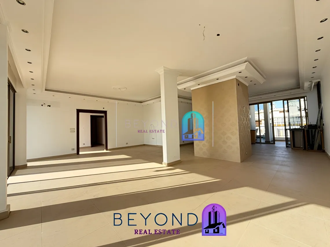 Apartment for rent in Kraytem, Beirut, Lebanon - 4 bed, 5 bath