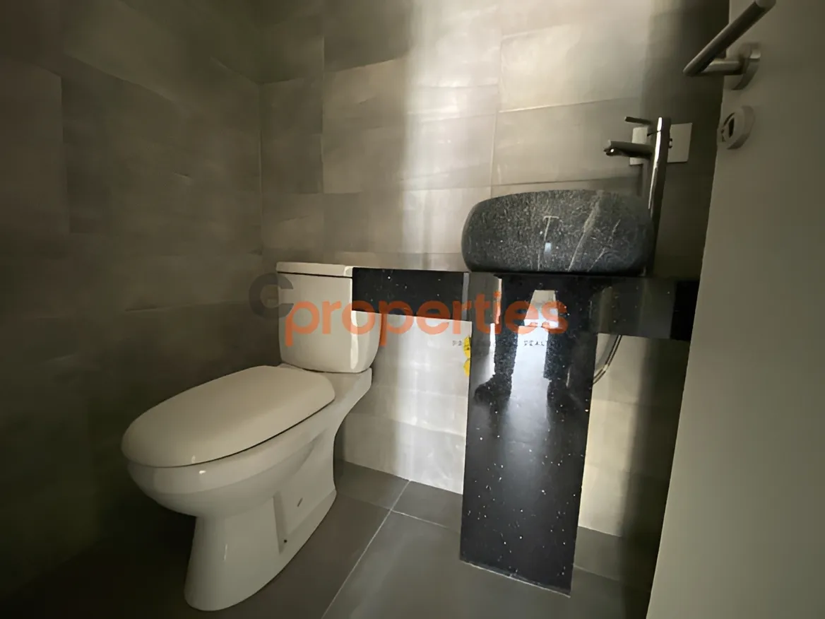 Office for Rent in Zalqa