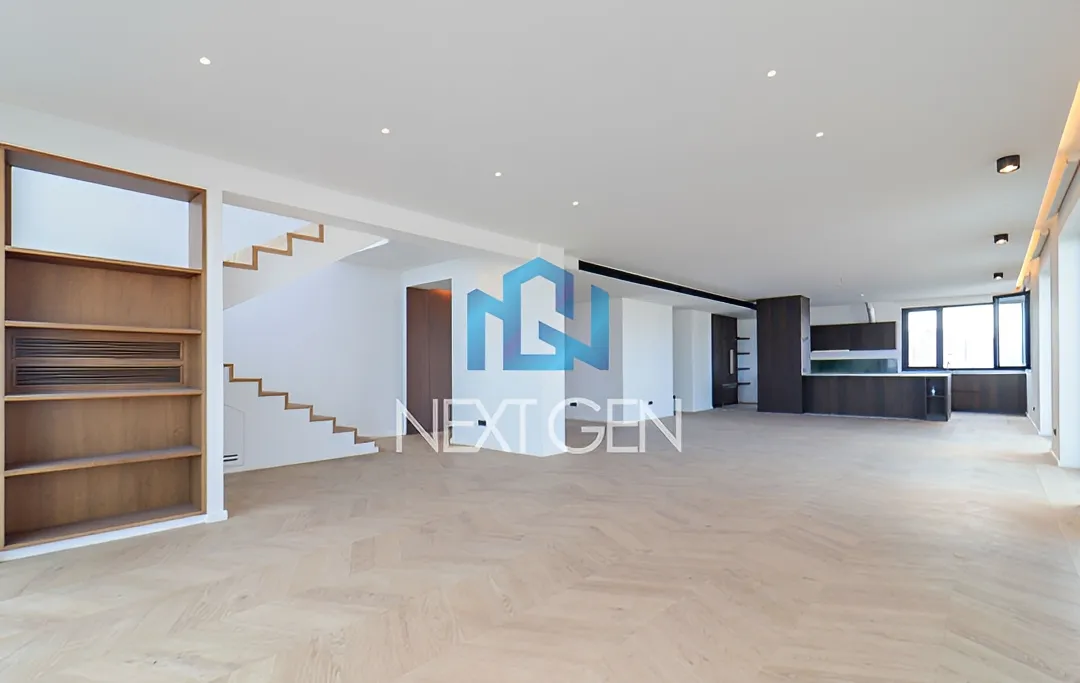 Apartment for sale in Achrafieh, Beirut, Lebanon - 3 bed, 6 bath