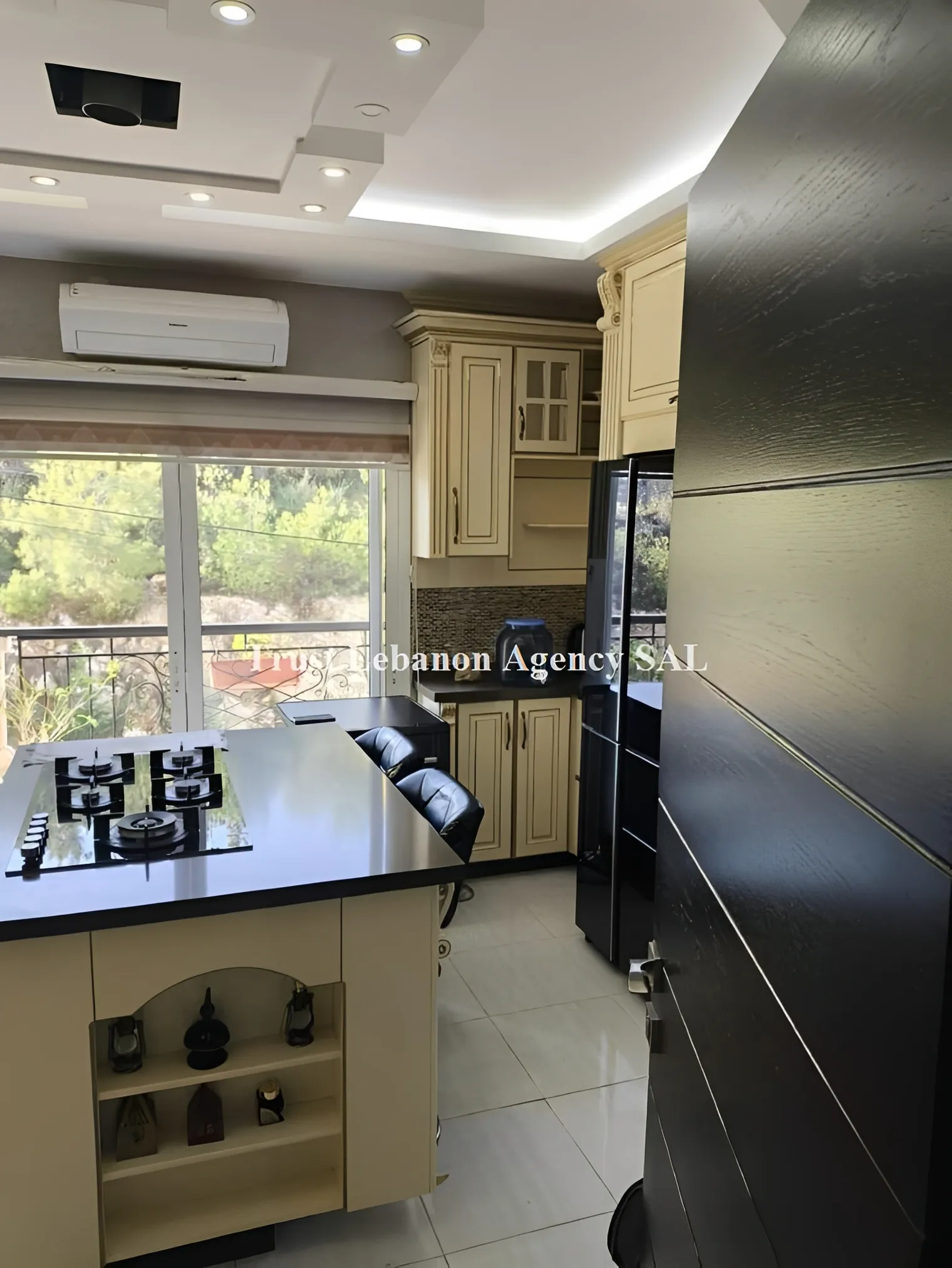 Apartment for Sale in Aramoun