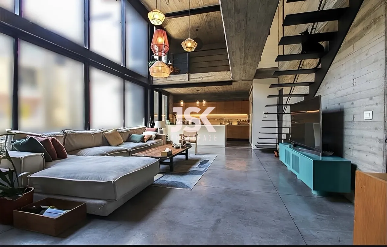 Loft for Sale in Achrafieh