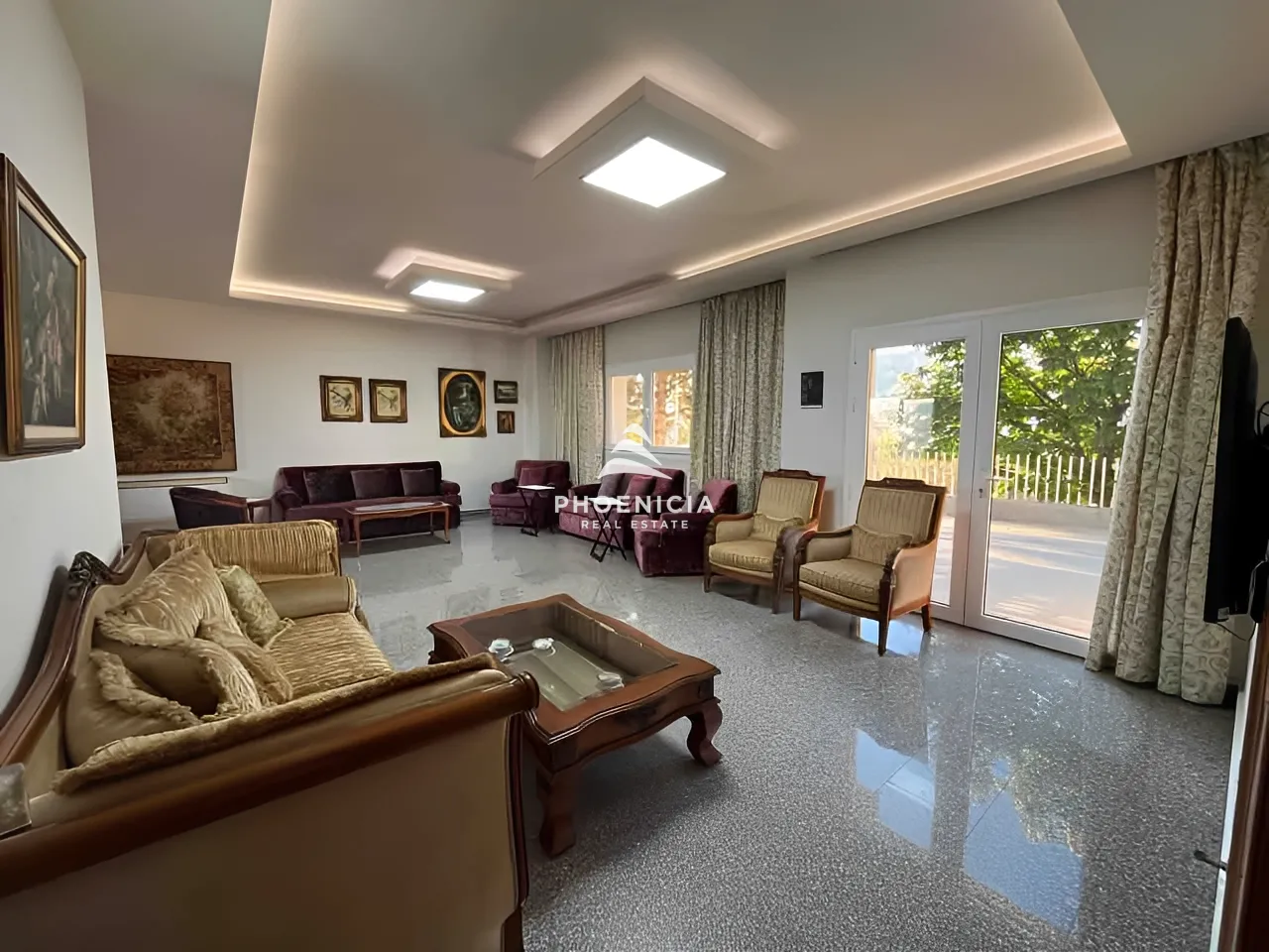 Villa for Sale in Kfardebian